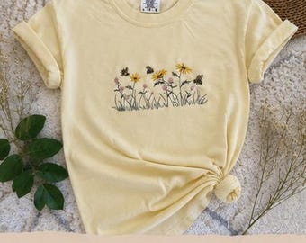 Summer Floral Embroidered Bee Pullover T-shirt