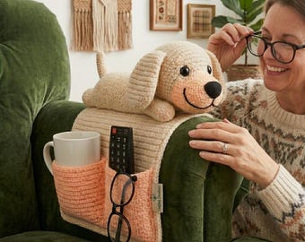 Patrón de organizador de brazo de perro a crochet | Organizador de sofá amigurumi en PDF | Lindo soporte para control remoto y gafas | Regalo para el Día de la Madre | Descarga digital