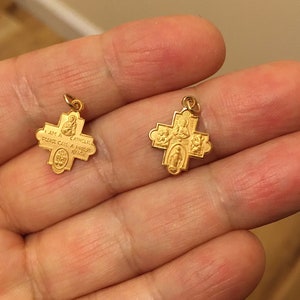 0.75 in x 0.43 in 14k Gold Miniature Four Way Medal Pendant 