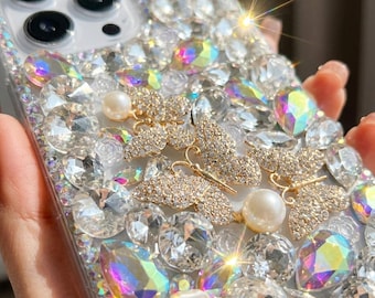 Capa de celular com strass brilhantes – Capa luxuosa com borboleta de cristal e brilho para iPhone 17, 16, 15 Pro Max e Samsung S25. Estilo glamoroso de designer.
