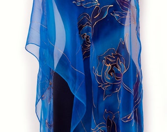 Handgeschilderde zijden chiffon sjaal: blauwe bloemenrozen, lange sjaal