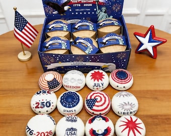 Boîte aveugle de boulettes de pâte Liberty (édition limitée pour le jour de l'indépendance des États-Unis), drapeau national/éléments de feux d'artifice, édition 250e anniversaire