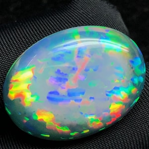 22x17MM Natural Bi-Color Diffuse Opal, Welo Black Opal, 16.90 Carats Stone Perfect For Custom Jewellery.