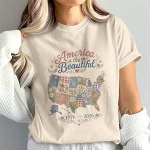 Camiseta con mapa de la colcha "America the Beautiful" / Camiseta patriótica del bicentenario de EE. UU. 1776-2026 / Camiseta vintage con la bandera estadounidense y estampado floral
