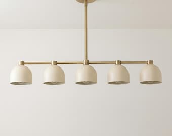 Moderne lineaire hanglamp met 5 lampen, plafondlamp van geborsteld messing, moderne keukenverlichting, hanglamp voor de eetkamer, lamp met koepelvormige kap