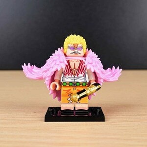 Moc One Piece Donquixote Doflamingo Minifigure – Parasite String Attack (Warlord Art, Lego Compatible)