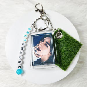 Stray Kids OnlyHwangs Touch Grass Keychain v2