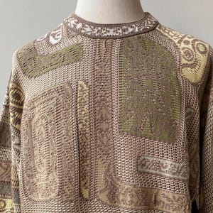 vintage 1980’s men’s Coogi tan and green  abstract cotton sweater x-large.