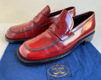 90vtg Men’s Prada cherry red leather penny loafers Size 9
