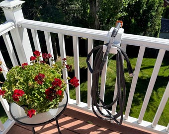 No-Drill Hose Holder for 2.75" Rounded Top Vinyl Railing | Organizes 100' Hose