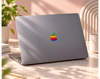 Naklejka z logo Apple w stylu retro z tęczą na MacBooka | Naklejka z logo na laptopa inspirowana stylem vintage | Naklejka na MacBooka Air i Pro | Nostalgiczna naklejka na laptopa