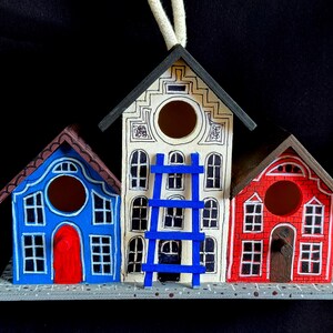 New For &#39;25 - AMSTERDAM 3- HOLE BIRDHOUSE