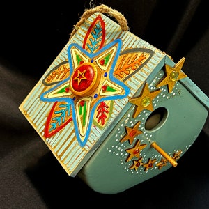 THE STARS BIRDHOUSE: An Outdoor Wood and Ceramic Birdhouse With Plug