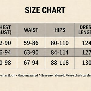Pode incluir: Uma tabela de tamanhos com medidas em cent&iacute;metros para peito, cintura, ancas, comprimento do vestido e peso. Os tamanhos incluem S, M e L. A tabela tamb&eacute;m inclui o texto "SIZE CHART".