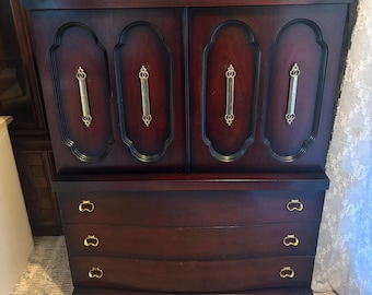 Cómoda/aparador de caballero Bassett vintage de madera maciza de caoba con 6 cajones.