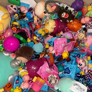 Mystery Trinket Scoops | Kawaii Mystery Box | Surprise Toy Scoop | Random Collectibles | Tiny Treasures | Crow Treasure Mystery Bag