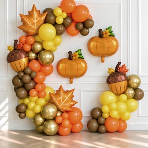 Herbstliches Ballonbogen-Set mit Kürbissen, Eicheln und Ahornblättern