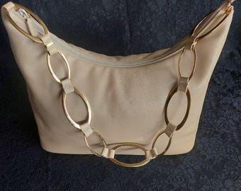 Vintage Gucci Beige Leather Hobo Bag – Oval Link Chain Strap, Made Italy