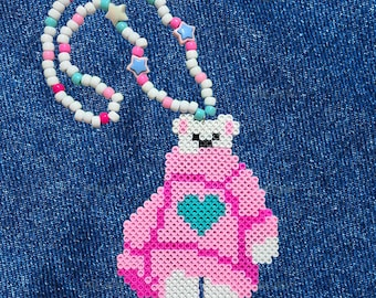 Bär im Oversized Sweater Kandi Halskette