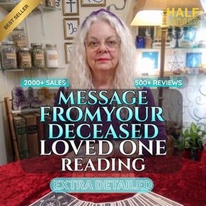 Op de afbeelding: Een persoon met lang wit haar in een paarse top zit achter een tafel met rood fluweel en tarotkaarten. Tekstoverlays tonen: BEST SELLER, HALF HOUR, 2000+ SALES, 500+ REVIEWS, MESSAGE FROM YOUR DECEASED LOVED ONE READING, en EXTRA DETAILED.