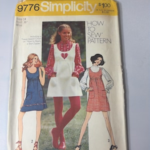 Simplicity 9776 Vintage Sewing Pattern, Young Junior/Teens and Misses Sizes (1971)