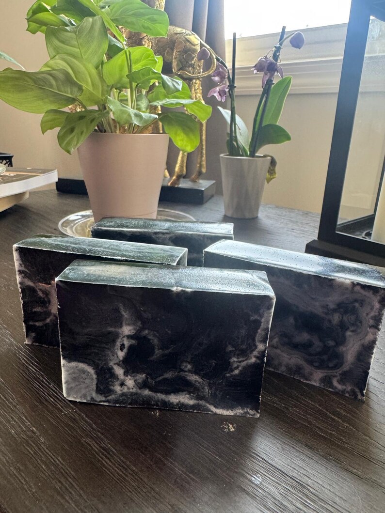 activated-carbon-mint-handmade-soap-bar-coconut-oil-vitamin-e-with