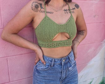 Haut coucou sauge - Brassière courte en crochet fait main