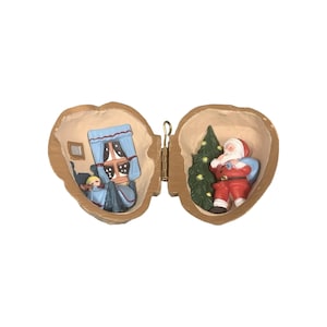 1989 Nutshell Dreams (In a Nutshell) VINTAGE Hallmark Keepsake Christmas Tree Ornament - QX4655 New in Box