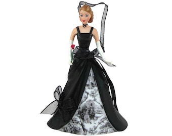Ornamento Barbie Designer Spotlight 2005 (Barbie) Ornamento natalizio da collezione Hallmark Keepsake VINTAGE - QXC5008 Nuovo nella scatola