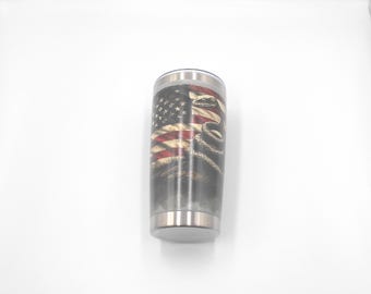 Fantasieslang op Amerikaanse vlag 20oz roestvrijstalen beker, geïsoleerde mok