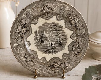 Assiette en transfert marron antique | Décor en faïence modèle Syrie Robert Cochran