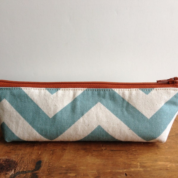 Estuche de lápiz, triángulo de Chevron azul acuático, bolsa de lápiz de cremallera, cremallera naranja, bolsa de lápiz lindo, bolsa de maquillaje