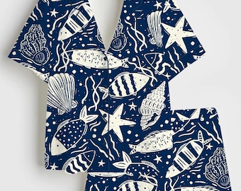 Conjunto de pijama con estampado de océano, playa costera, vida marina, conchas y estrellas de mar, ropa de estar por casa de verano.