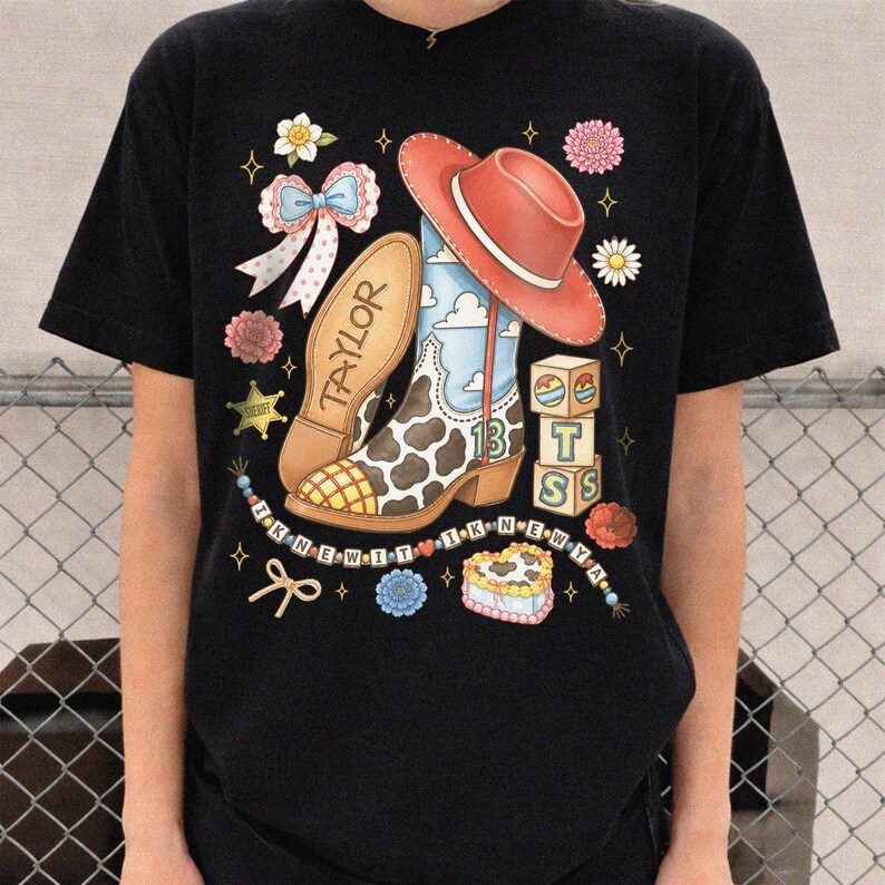 TS Western Cowgirl-kostym, Jag visste det, jag visste bara, Tay Story 13-molntröja, present till musikfan, retro cowboystövlar med grafisk t-shirt bild 5