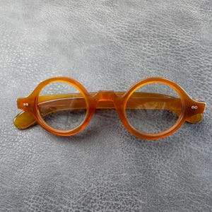 Handmade Natural Horn Round Glasses Frames: Vintage Rivet Prescription Eyeglasses