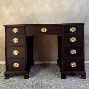 Portafolio de muestra VENDIDO — Escritorio antiguo de madera oscura restaurado