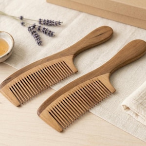 Handmade Scented Wood Comb with Ergonomic Handle, Sandalwood Detangler, Classic Wooden Comb for Men and Women