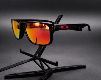 Oakley Holbrook Edición Polarizada (Rubí Iridio / Negro Pulido Blanco Transparente)