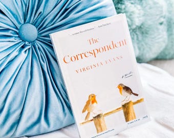 La corresponsal, de Virginia Evans: novela de ficción literaria / historia emotiva sobre identidad, verdad y periodismo.