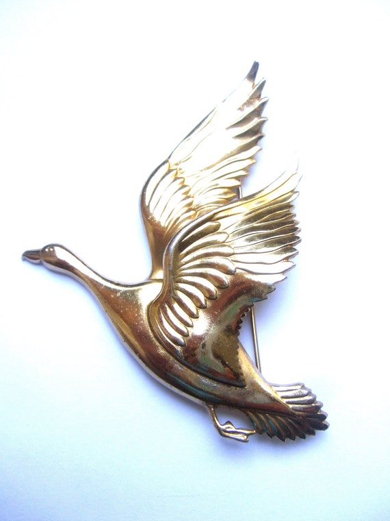 CORO Massive Gilt Metal Bird Brooch c 1950s