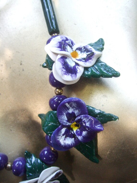 Unique Molded Resin Pansy Flower Necklace c 1970s - image 5