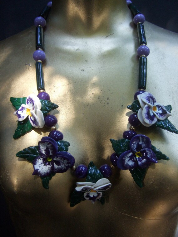 Unique Molded Resin Pansy Flower Necklace c 1970s - image 4