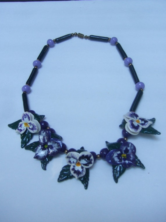 Unique Molded Resin Pansy Flower Necklace c 1970s - image 3