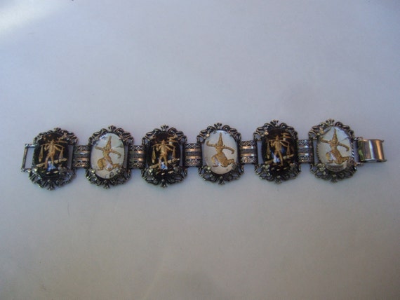 Exotic Japanese Theme Glass Stone Bracelet c 1960 - image 4