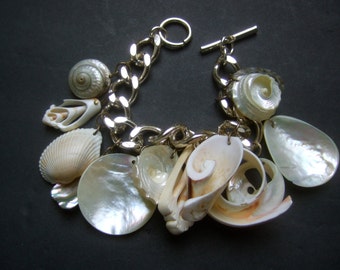 Exotic Sea Shell Dangling Charm Bracelet c 1970