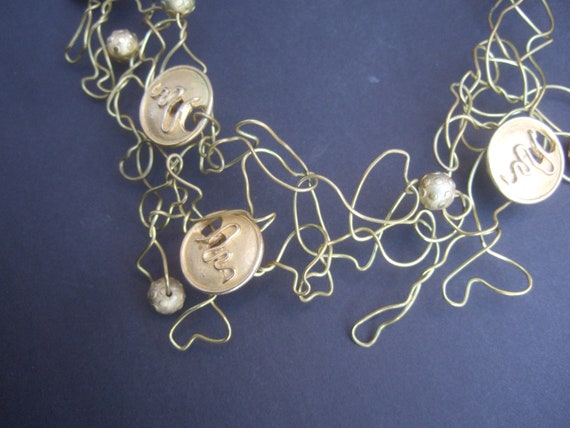 Avant-garde Gilt Wire Artisan Choker Necklace c 1… - image 4