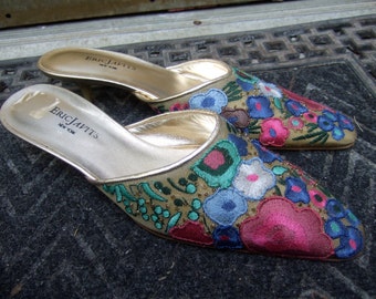 Pastel Applique Embroidered Flower Mule Slipper Shoes Made in Italy US Size 7 B