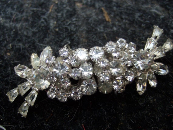 Brilliant Diamante Crystal Duette Style Brooch  c… - image 4