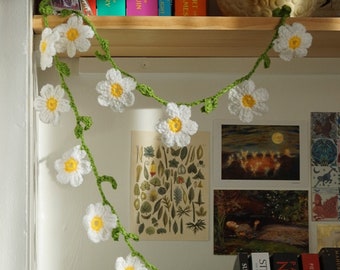 Handmade Crochet Flower Garland | Small Daisy Floral Bunting for Bedroom Nursery Decoration | Nature Inspired | Summer and Spring Home Decor