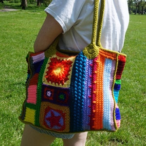 Gehäkelte große Schultertasche / Reisetasche